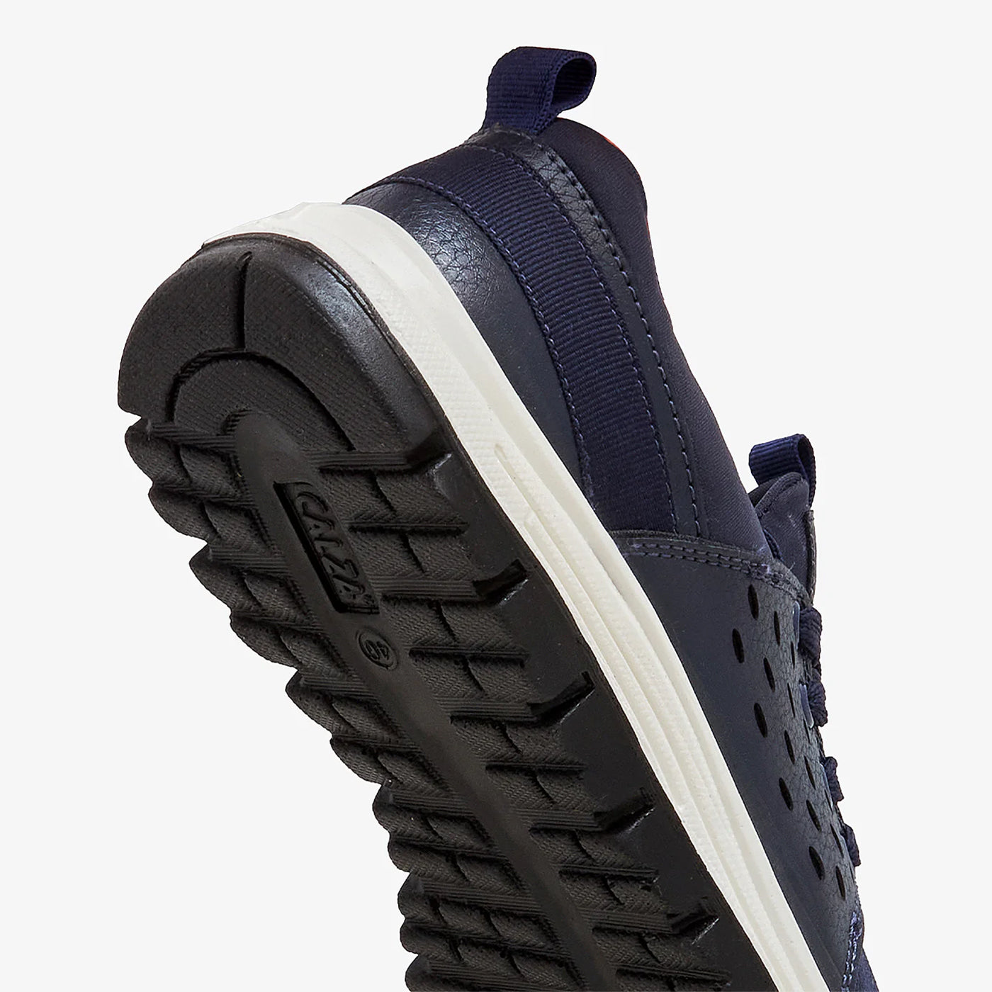 mens casual runners