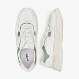 sports shoes