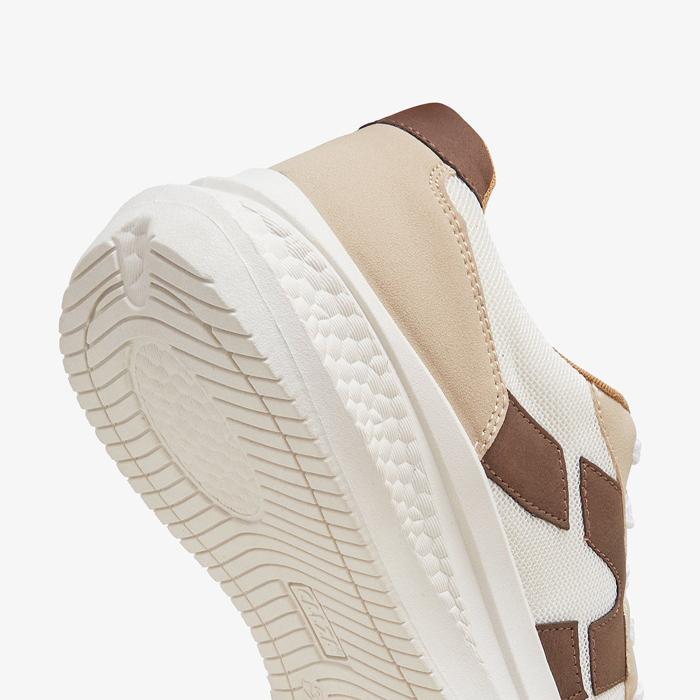 casual shoes for men white jogger shoes by calza